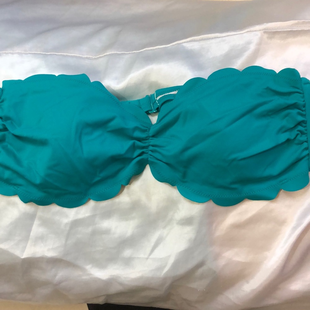 Victoria secret scalloped bikini top